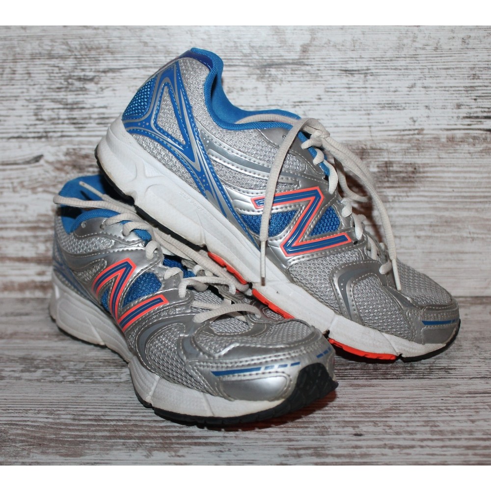 New Balance Size 8 Women's Running Shoes Athletic Shoes